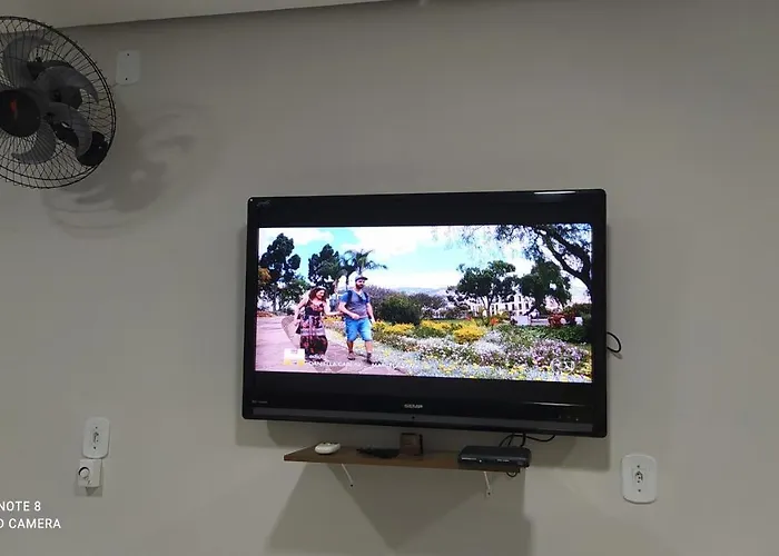 Flat Familiar Com Ar,Wi Fi,Cozinha E Garagem
