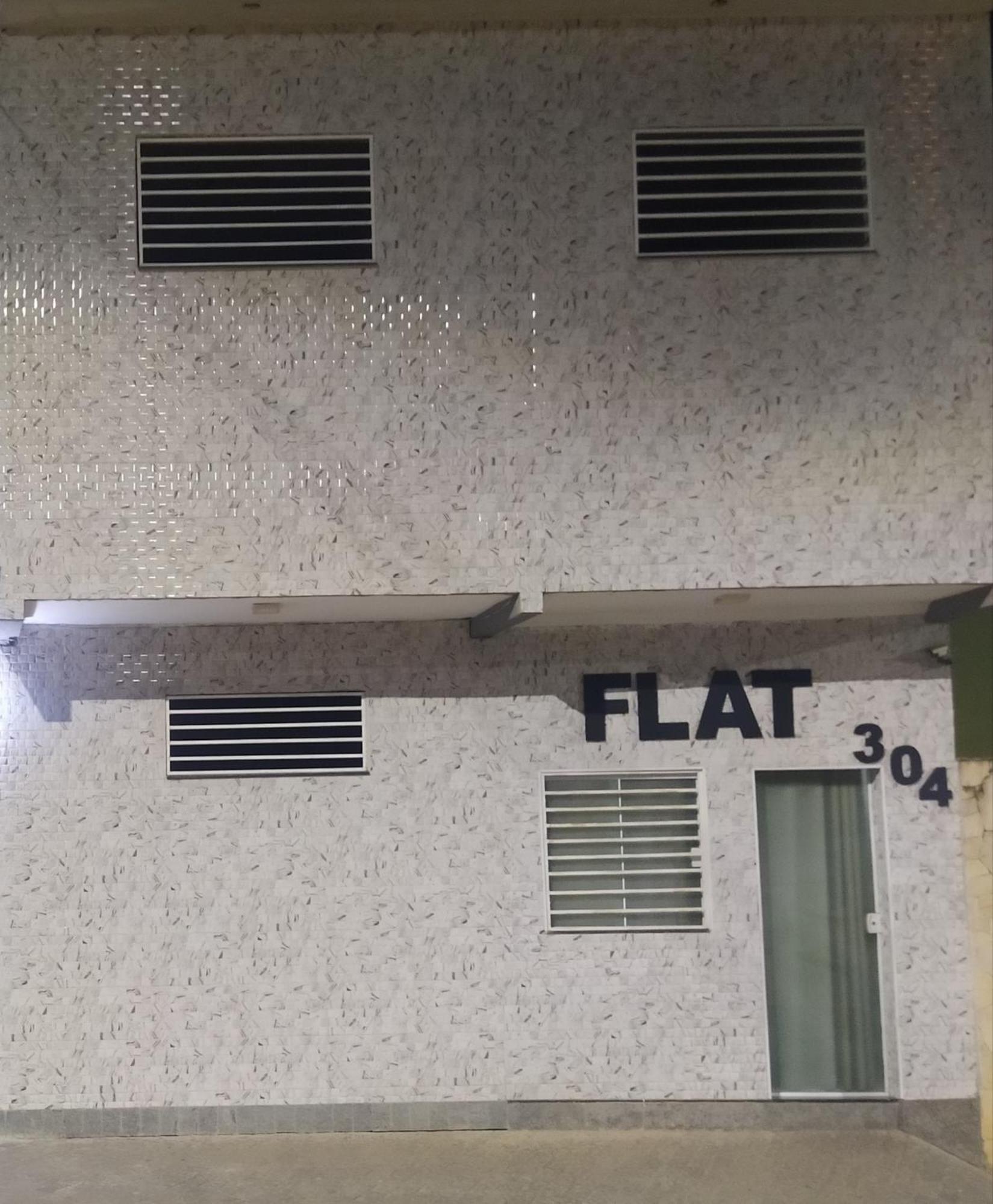 Flat Familiar Com Ar,wi Fi,cozinha E Garagem